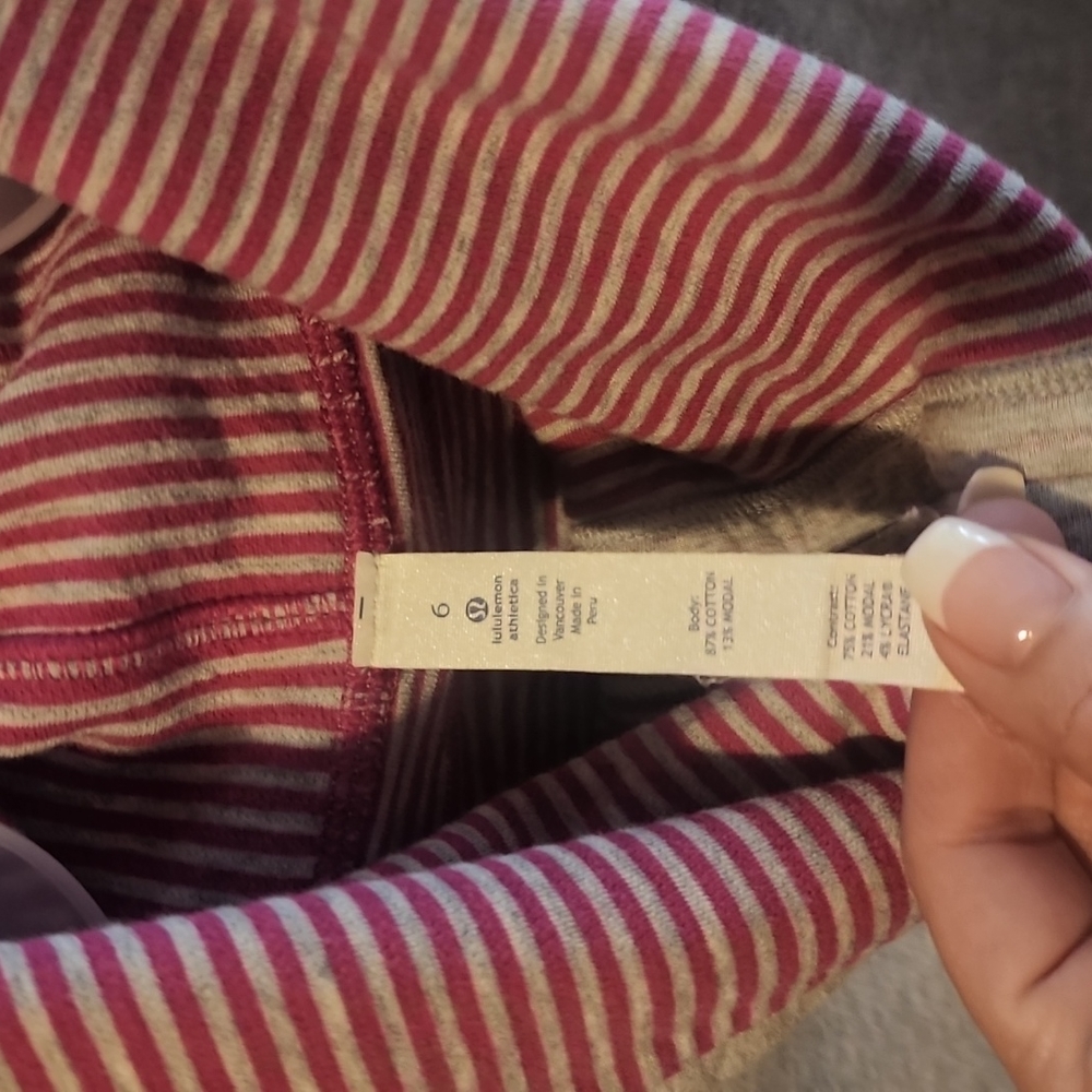 Lululemon Pullover sweatshirt - Picture 2 of 4